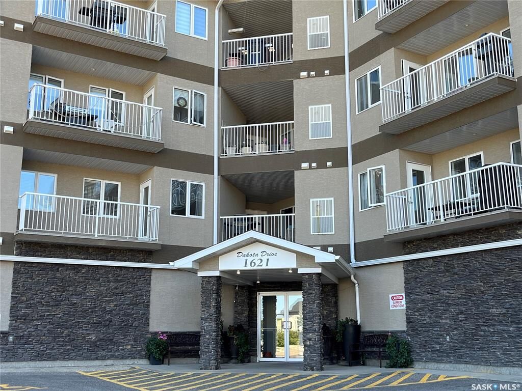 Property Photo:  1621 Dakota Drive 102  SK S4Z 0A8 