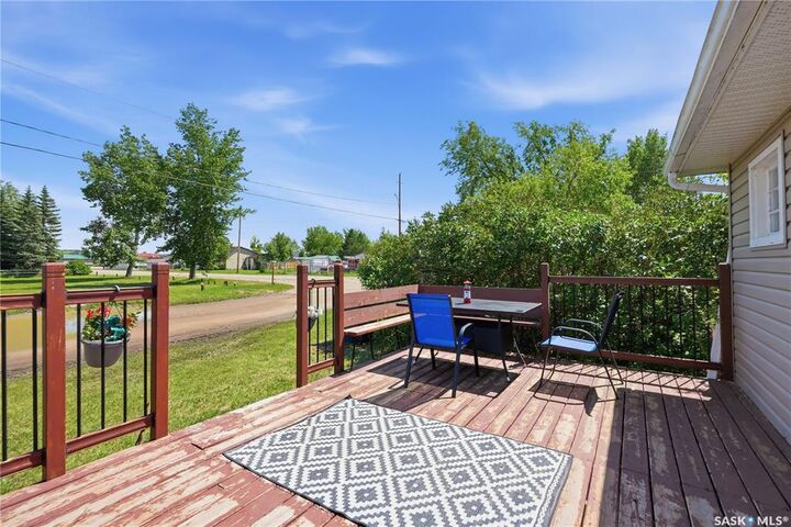 Property Photo:  982 Terry Street  SK S0L 0M0 