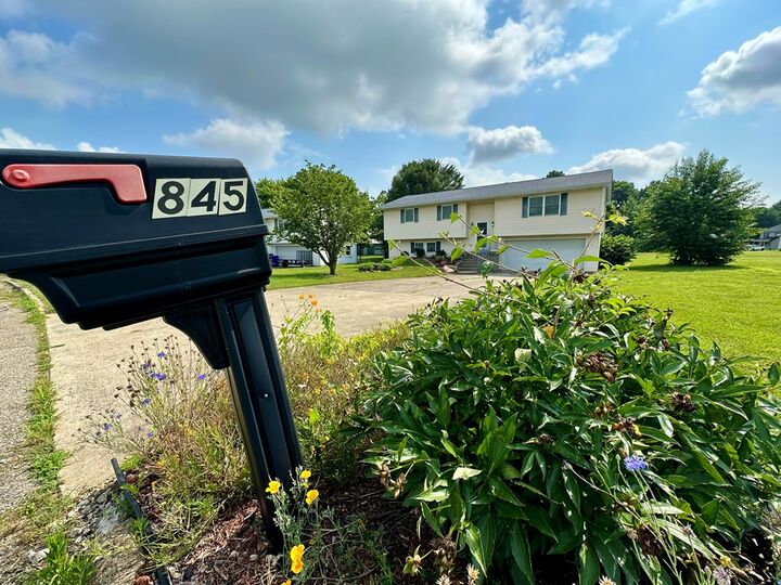 Property Photo: 845 Pine Street OH 45601