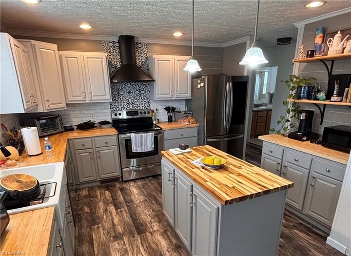Property Photo:  3341 Anglin Mill Road  NC 27046 