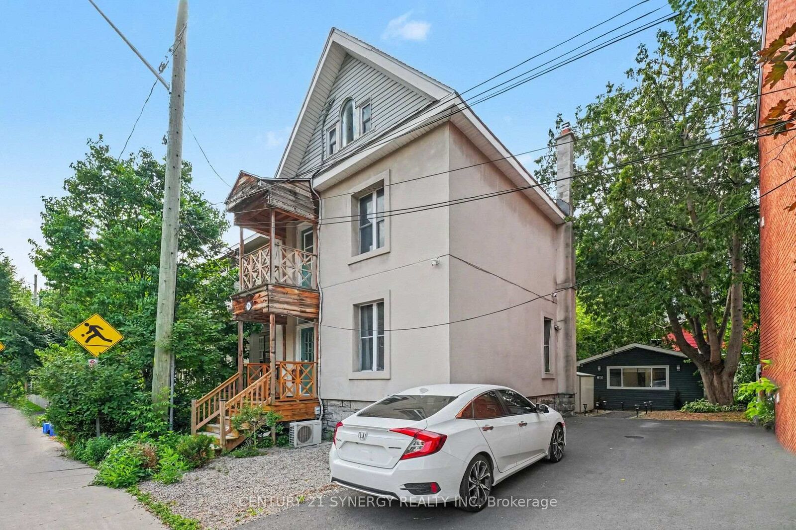 Property Photo: 95 Templeton Street ON K1N 6X4