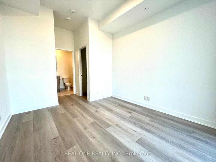 Property Photo:  20 Deans Drive 327  ON M1L 0J7 