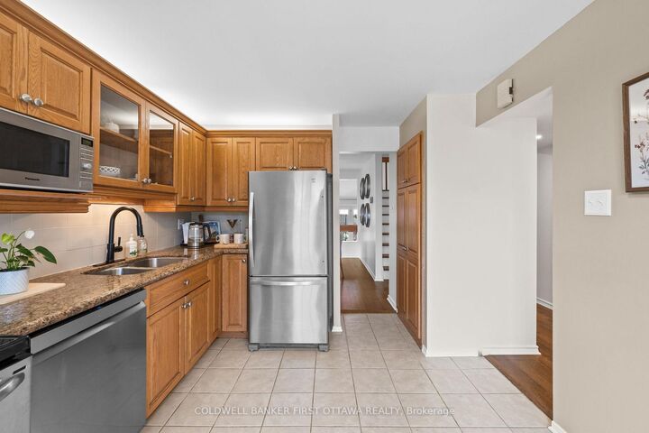 Property Photo: 34 Melville Drive ON K2J 2E9