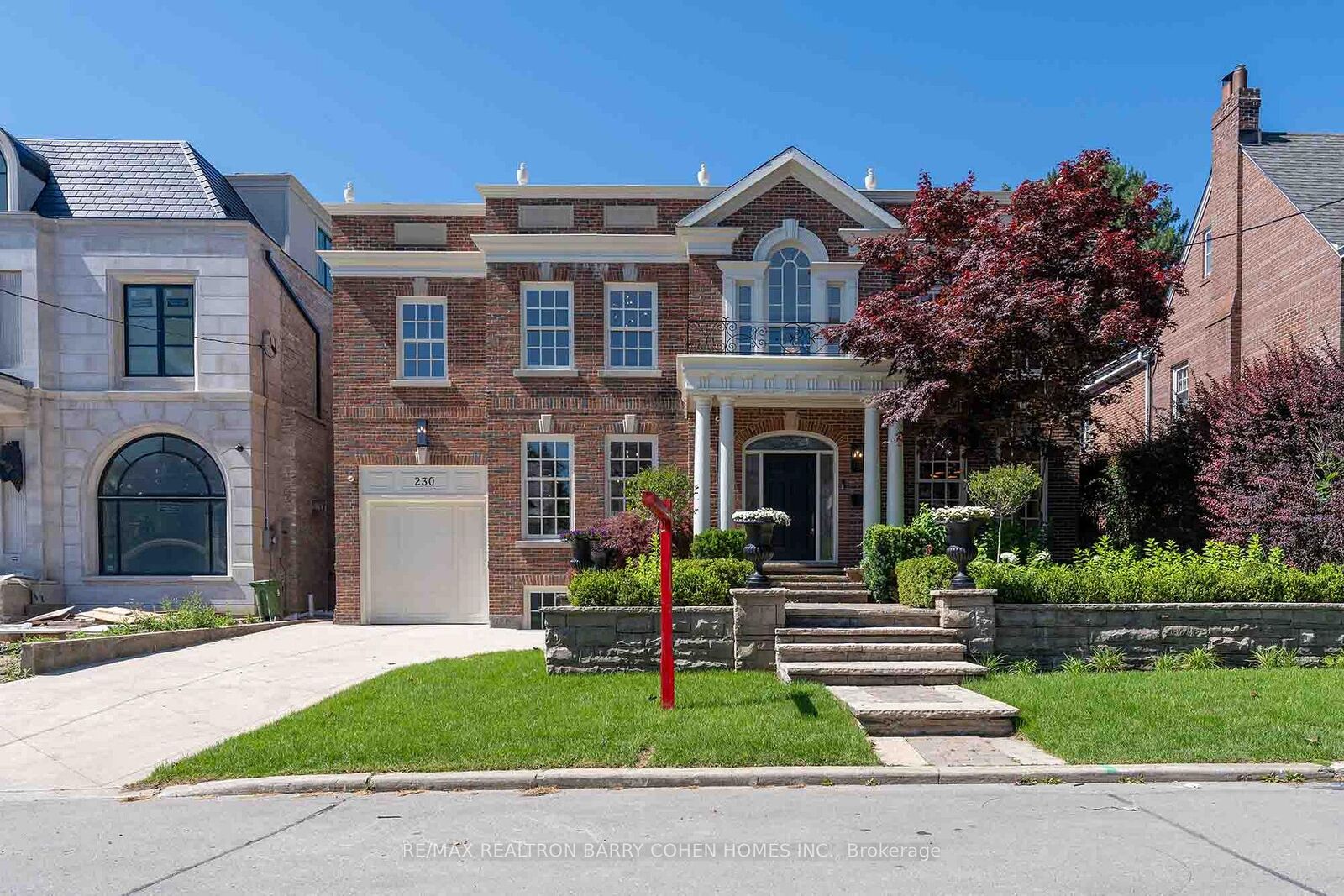 Property Photo: 230 Dunvegan Road ON M5P 2P2