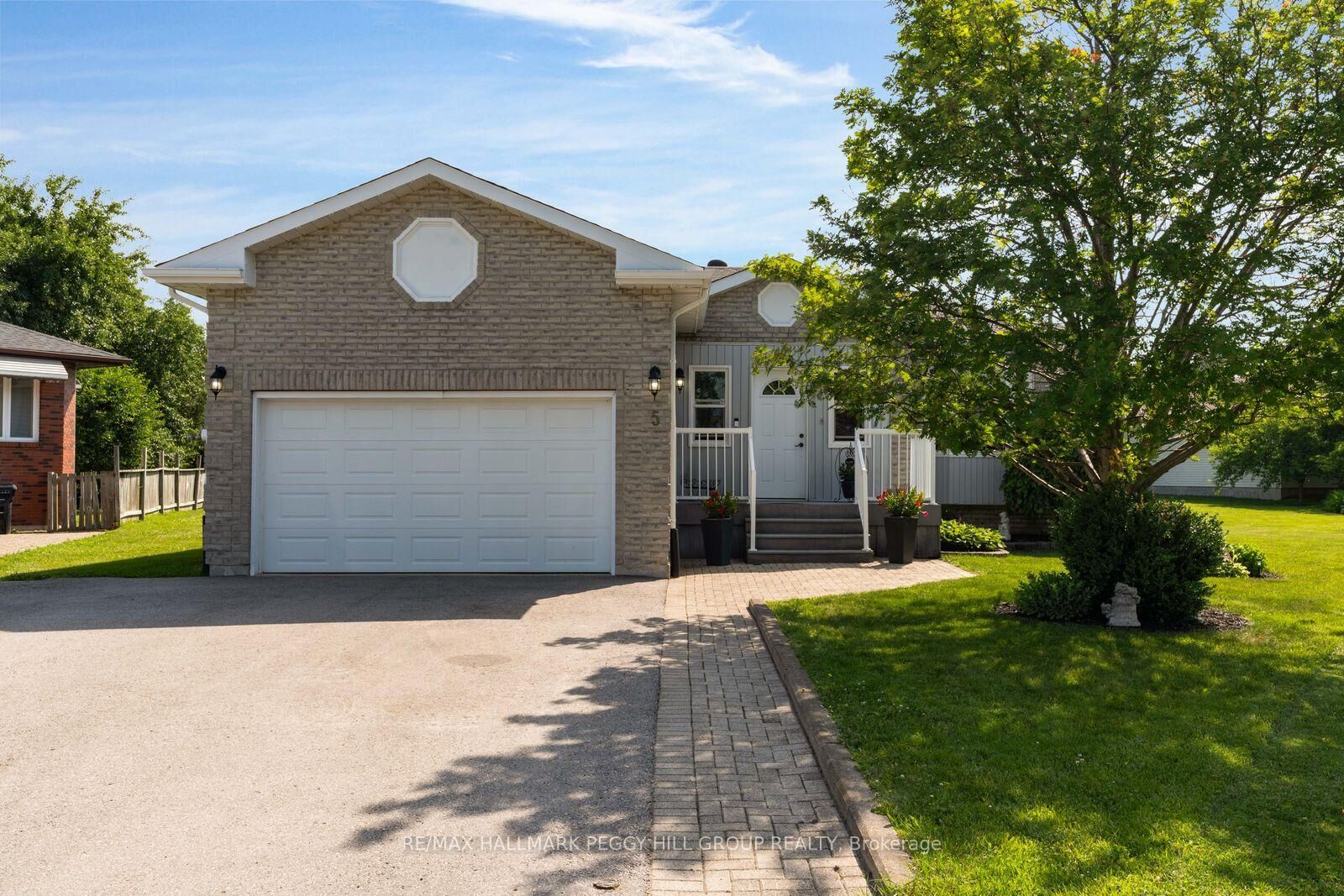 Property Photo: 5 Allan Court ON L0L 1P0
