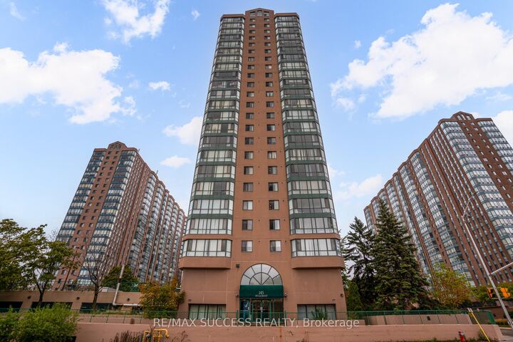 Property Photo: 145 Hillcrest Avenue 713 ON L5B 3Z1