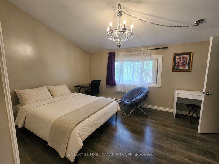 Property Photo: 40 Fairfax Court 17 ON N6G 3Y3
