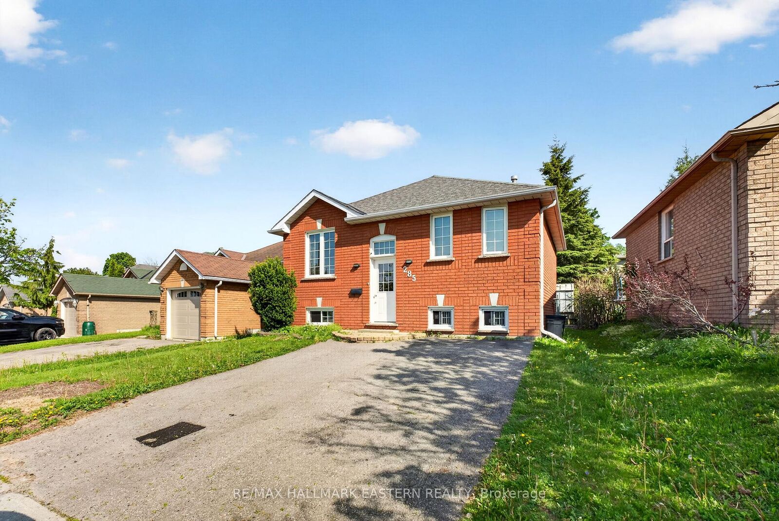 Property Photo:  285 Towerhill Road  ON K9H 7N1 