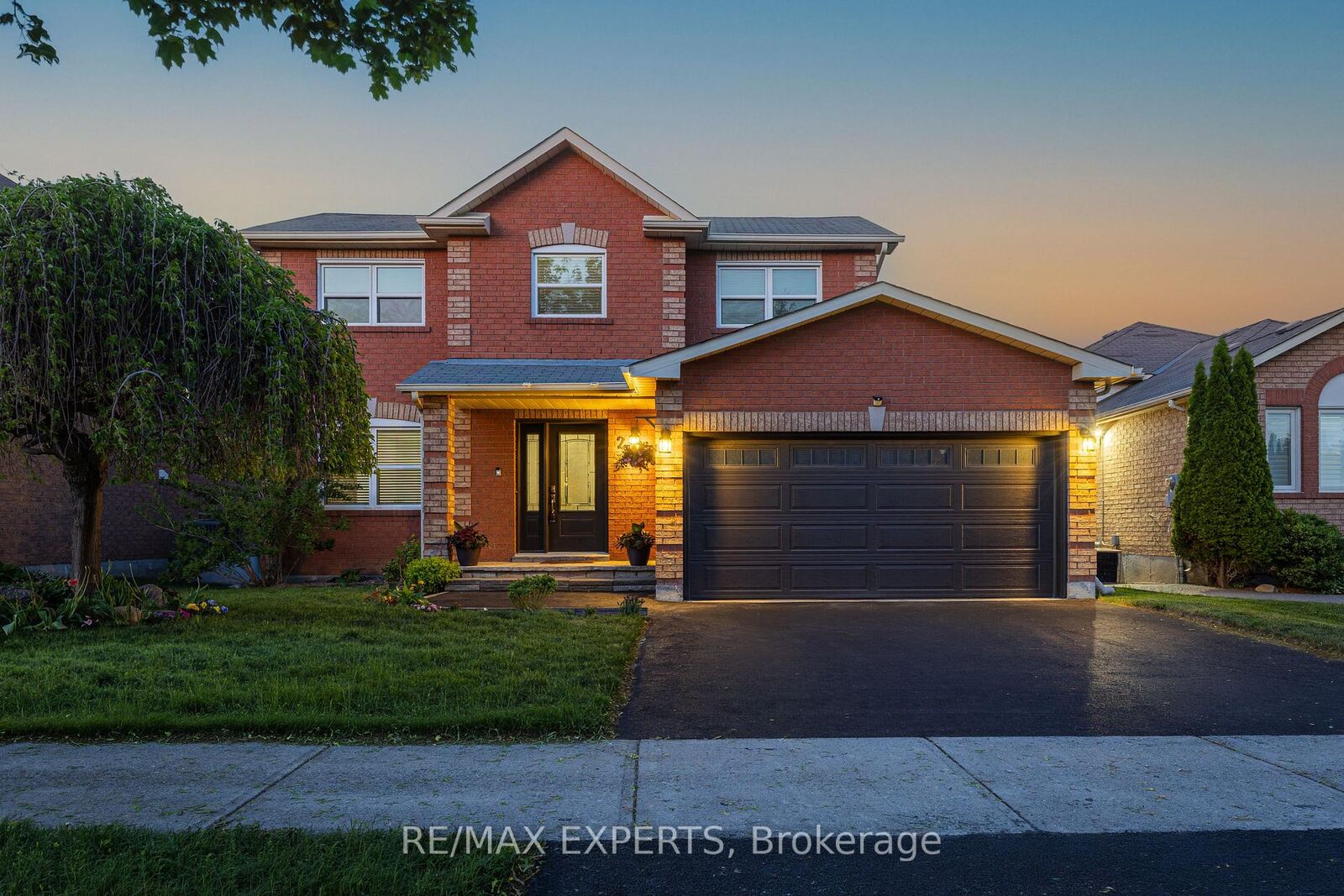Property Photo: 213 Melbourne Drive ON L3Z 2Y8
