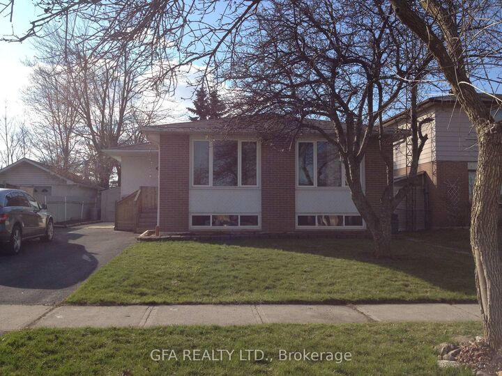 30 Reigate Avenue — photo 1