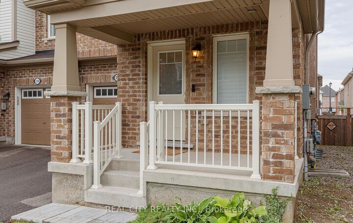 Property Photo: 306 Gillett Point N ON L9E 1C6