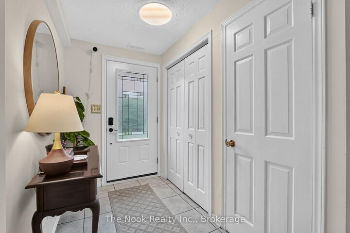Property Photo: 91 Livingston Avenue 12 ON L3M 1L4