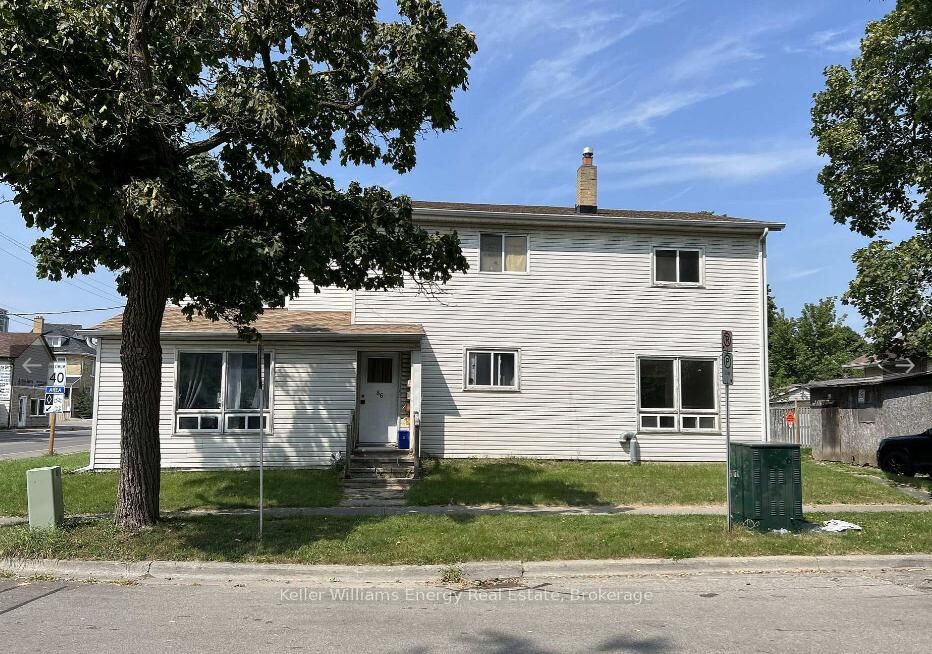 Property Photo: 86 Brock Street E #3 ON L1G 1S1