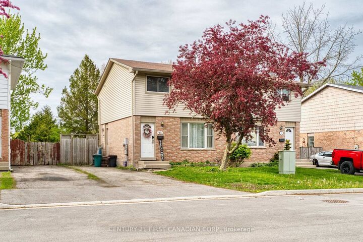 22 Denlaw Road — photo 1