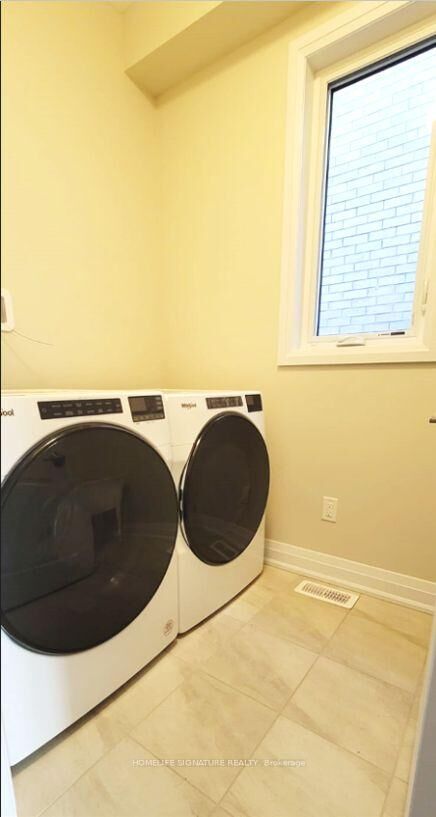 Property Photo: 26 Periwinkle Road ON L9X 2C8