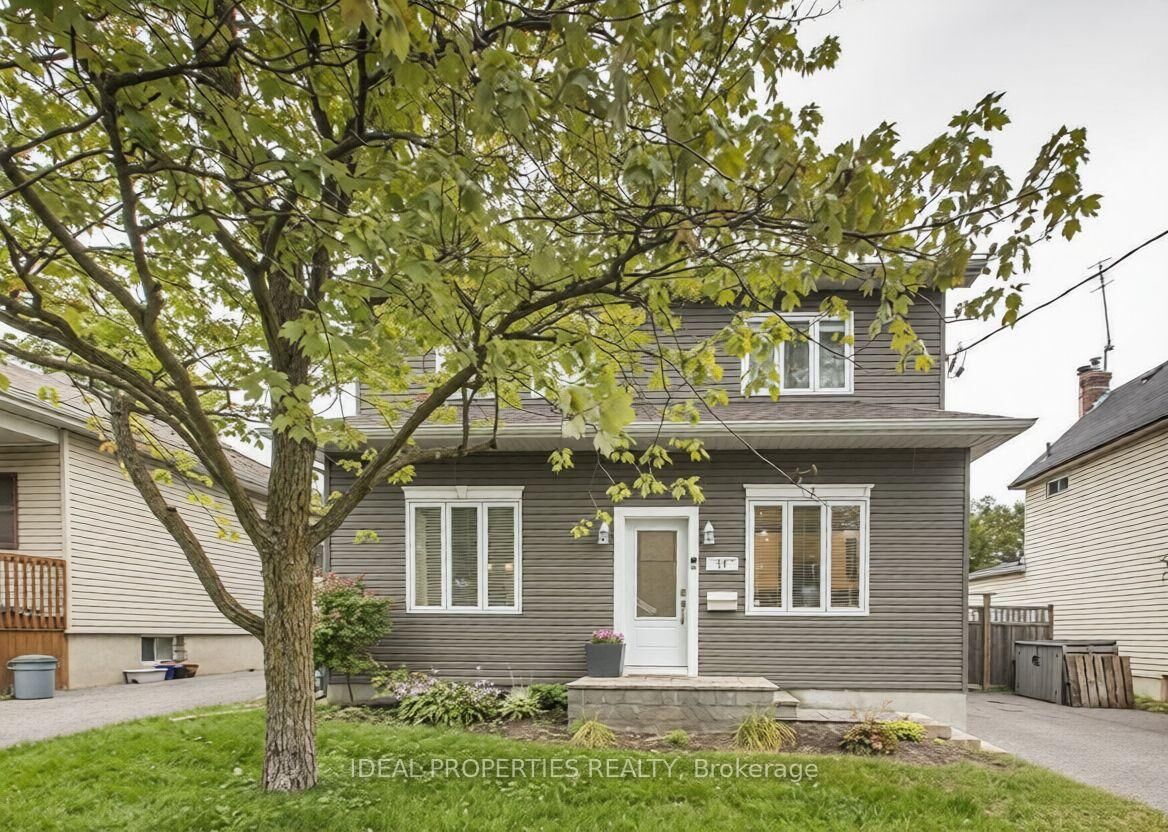 Property Photo:  17 Anna Avenue  ON K1Z 7T5 