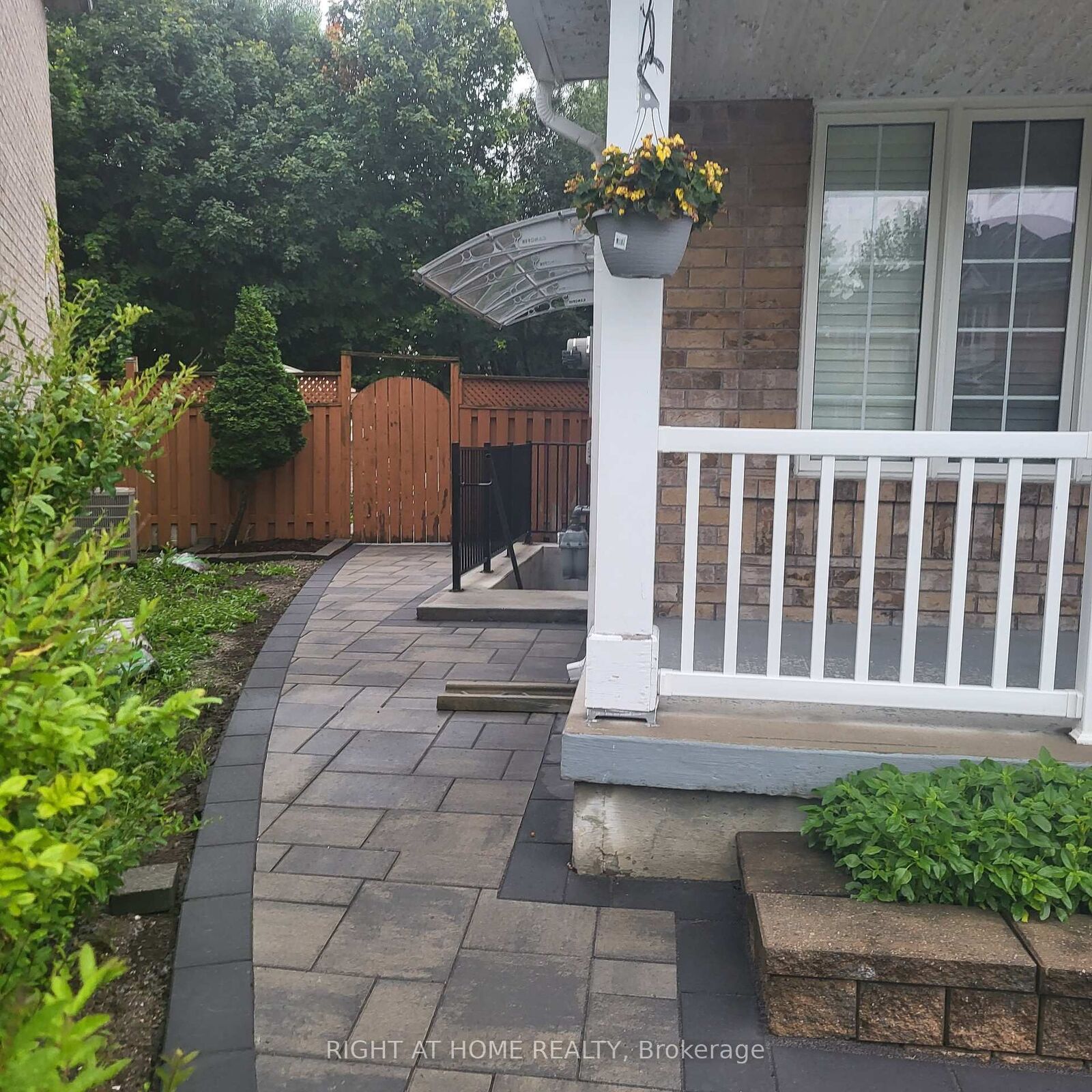 Property Photo: 75 Grackle Trail S Bsmt ON M1X 1X3