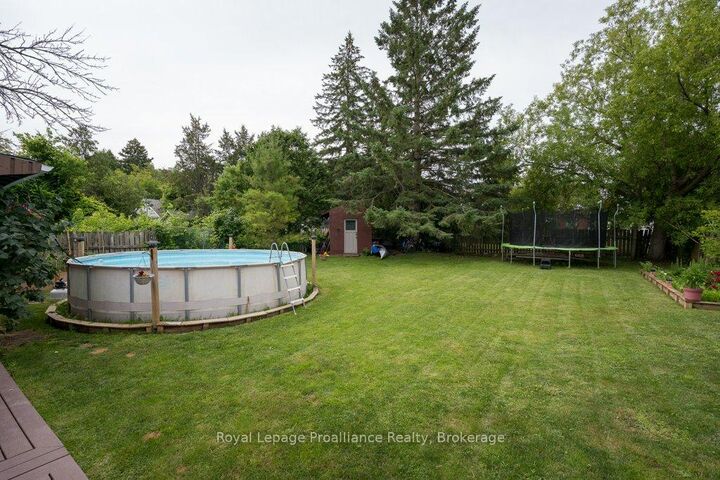 92 Wallbridge Crescent — photo 1