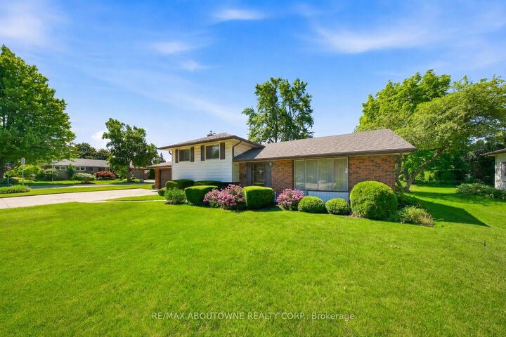 Property Photo: 73 Price Avenue ON L9C 1K5
