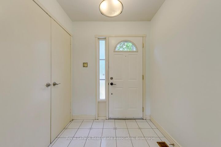 Property Photo: 30 Marlow Place ON L6S 2X3