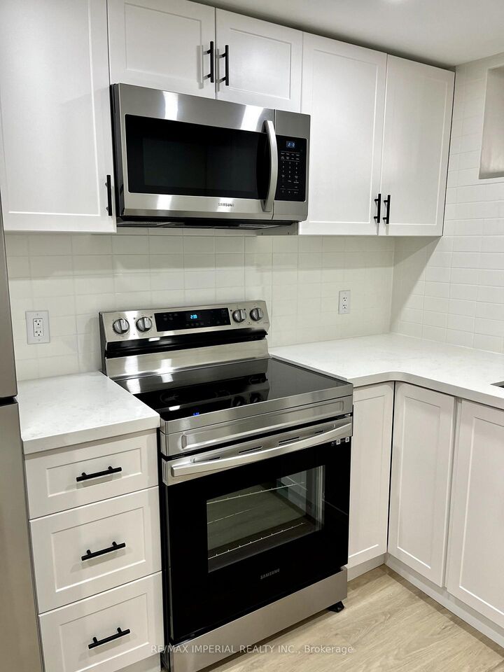 Property Photo: 404 Glen Park Avenue Basement ON M6B 2E5
