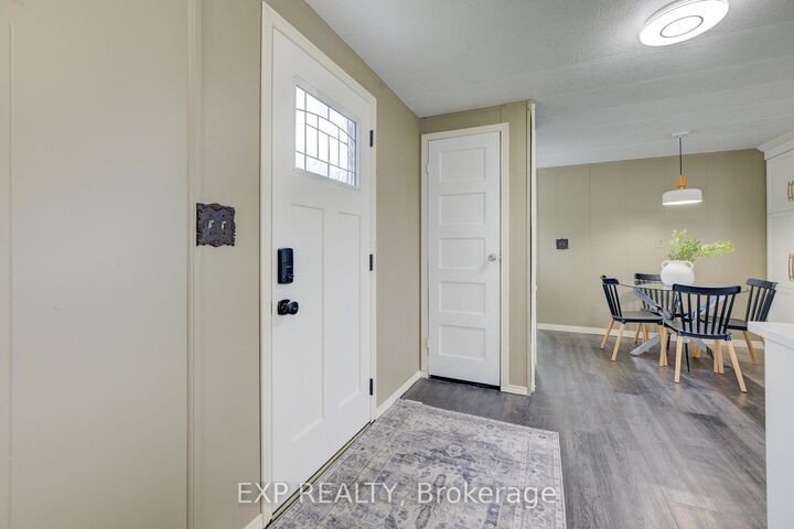 Property Photo: 84 Wellington Street S 7 ON N0G 1P0