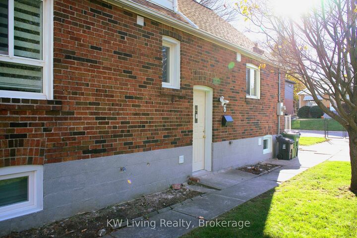 Property Photo: 6 Gardens Crescent Bsmt ON M4B 1T5