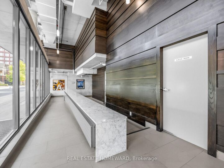 Property Photo: 533 Richmond Street W 706 ON M5V 3Y1