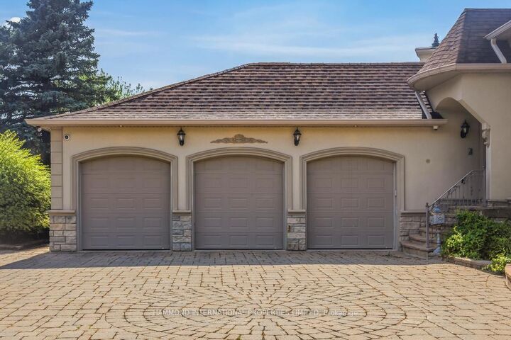 Property Photo:  12 Denham Drive  ON L4C 6J1 