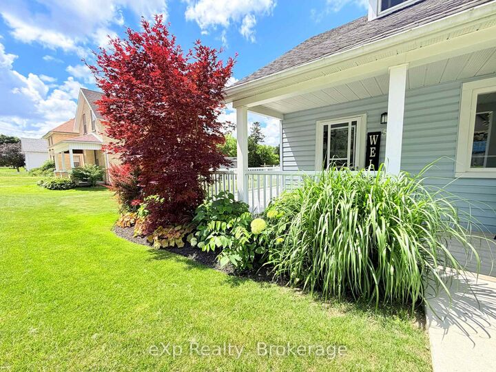 Property Photo: 503 Yonge Street S ON N0G 2V0