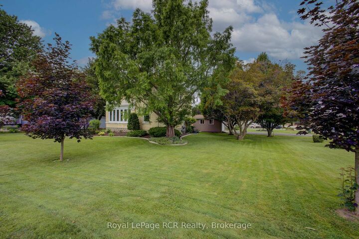 Property Photo:  210 St George Street  ON N0K 1N0 