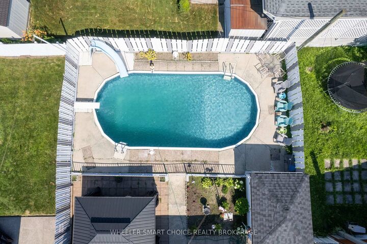 Property Photo:  542 Anthony Street  ON K6H 5L4 