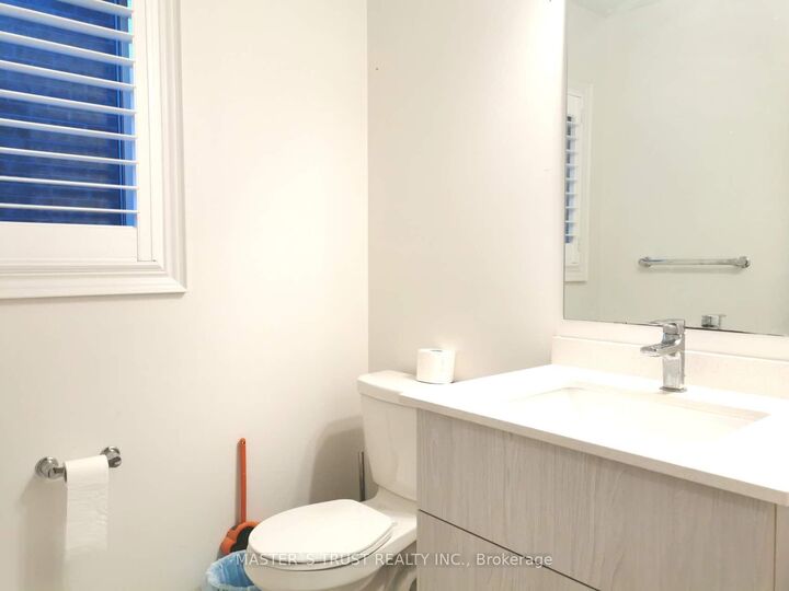 Property Photo:  33 Terrain Court  ON L9N 0T2 