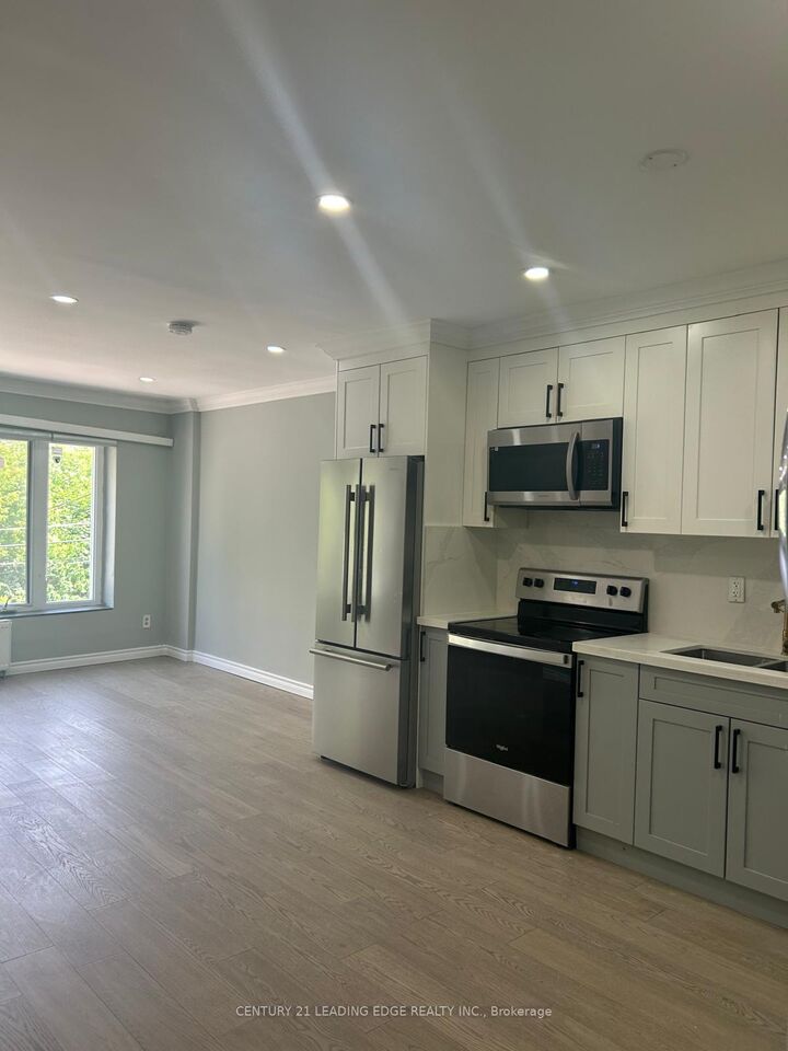 Property Photo: 552A Sheppard Avenue W Apt2 ON M3H 2R9