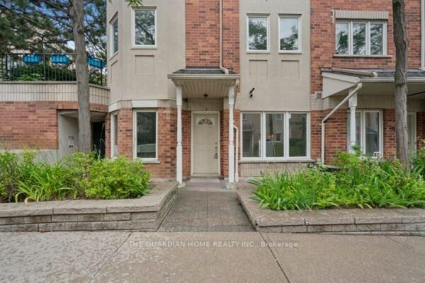 Photo de la propriété: 28 Rosebank Drive 705 ON M1B 5Z1