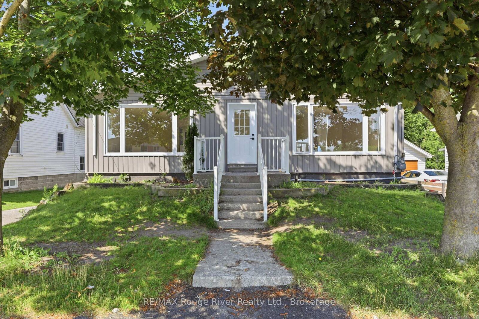 Property Photo:  144 Macdonald Avenue Unit A  ON K8N 3Y3 