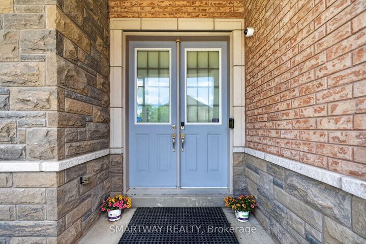 Property Photo: 26 Fanning Trail ON L6P 4J3