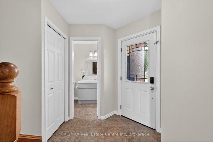 Property Photo:  47 Marisa Street  ON N2K 3V8 