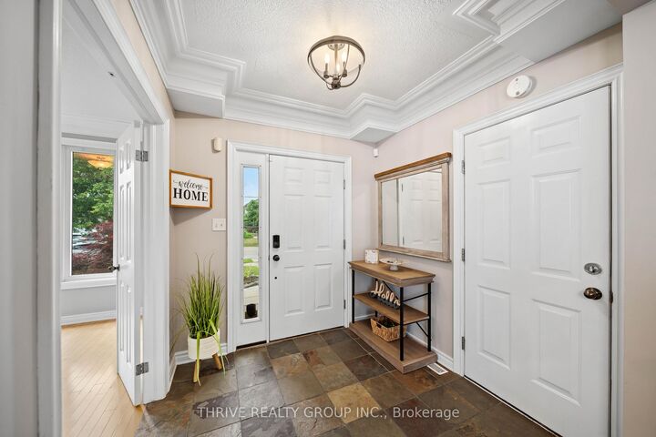 Property Photo:  102 Loggers Grove  ON N6W 6G5 