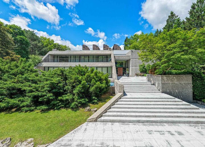 Property Photo:  30 High Point Road  ON M3C 2R3 