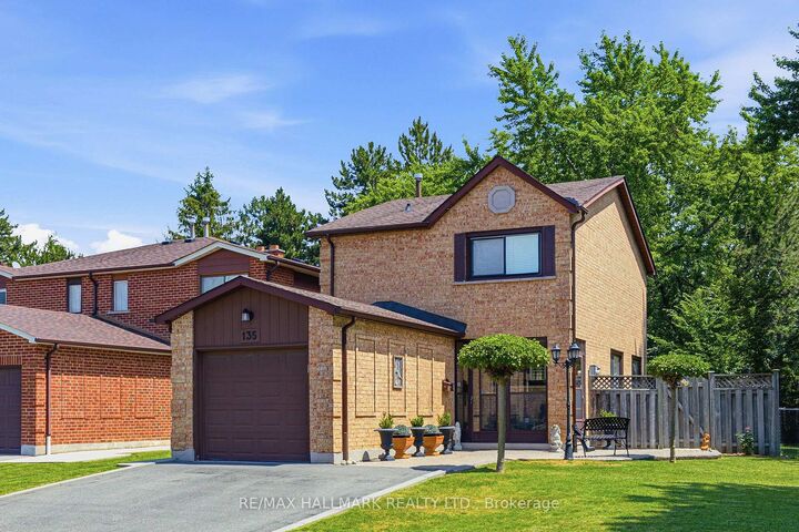 Property Photo: 135 Andrea Lane ON L4L 1E6