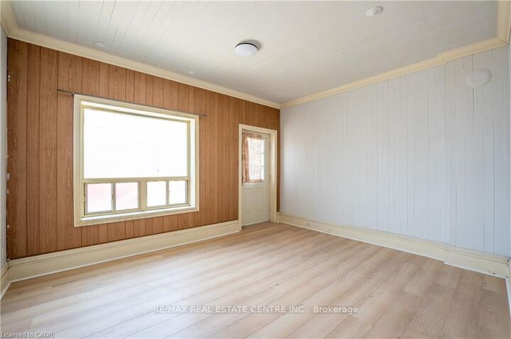 Property Photo: 1274 Barton Street E ON L8H 2W1