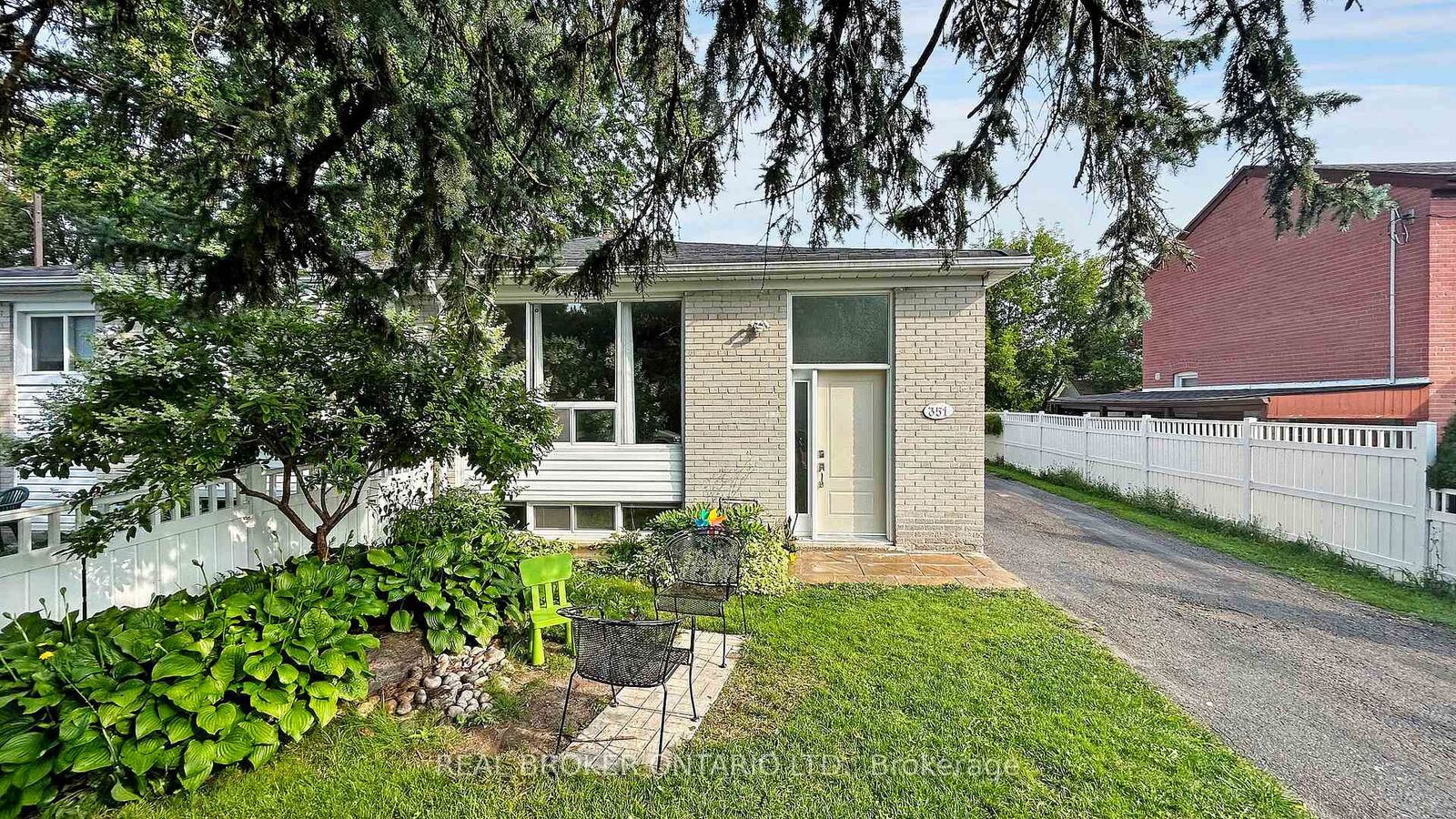 Property Photo:  351 Taylor Mills Drive N  ON L4C 2T8 