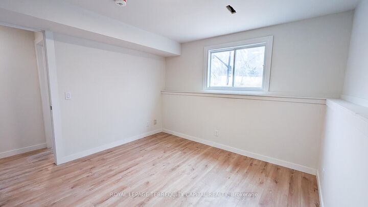 Property Photo: 34 McConkey Place Lower ON L4N 6H1