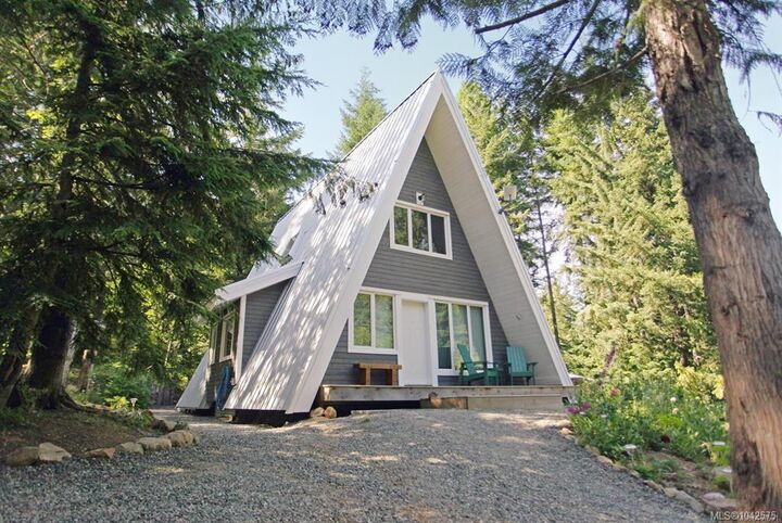 Property Photo:  5461 Grouse Rd  BC V9J 1L2 