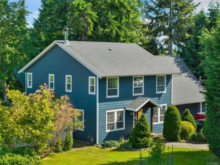 Property Photo: 212 Seabreeze Dr BC V9H 1J1
