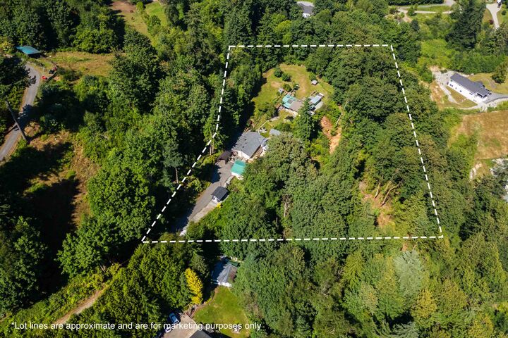 Property Photo: 9560 Monte Vista Street BC V2V 6B2