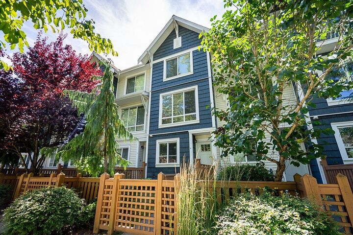 Property Photo: 3039 156 Street 4 BC V3S 6T5