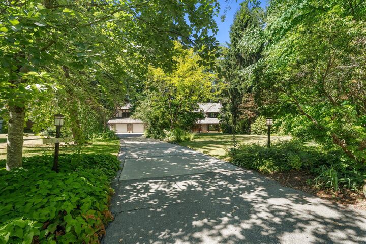 Property Photo: 14325 25 Avenue BC V4P 1R7