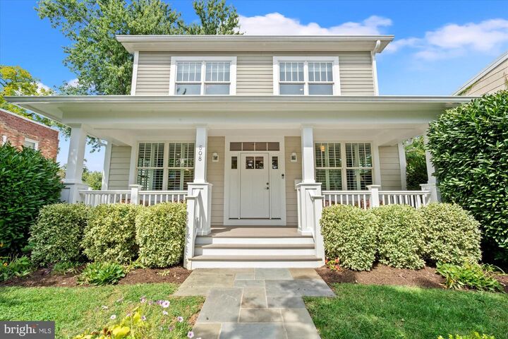 Property Photo: 508 E Custis Avenue VA 22301